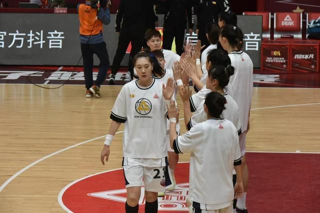 男女黄床上色视频免费的